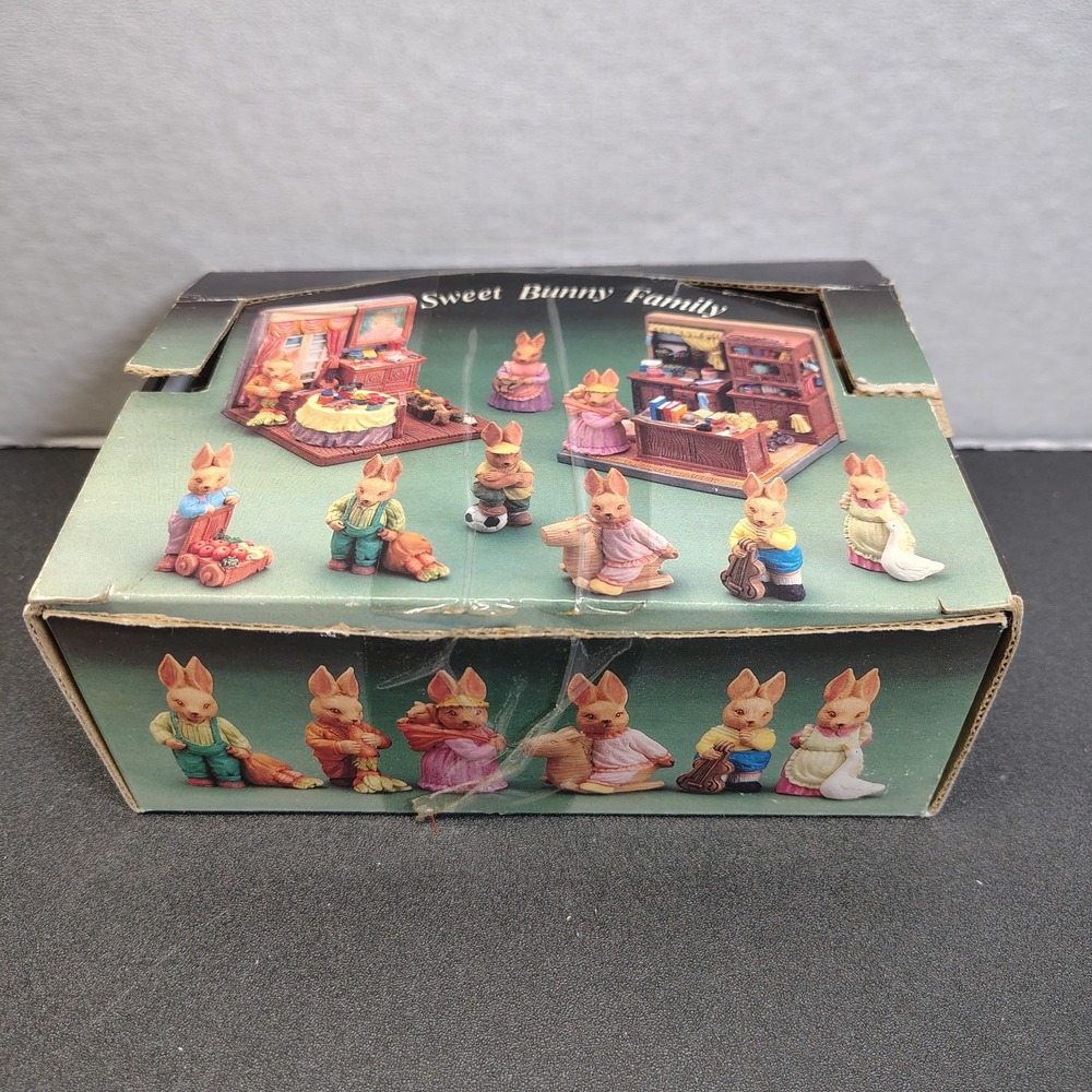 Vintage Sweet bunny family set figurine